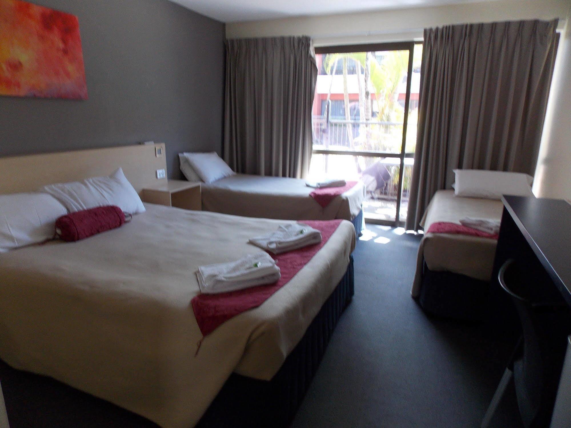 Currimundi Hotel Motel Dış mekan fotoğraf