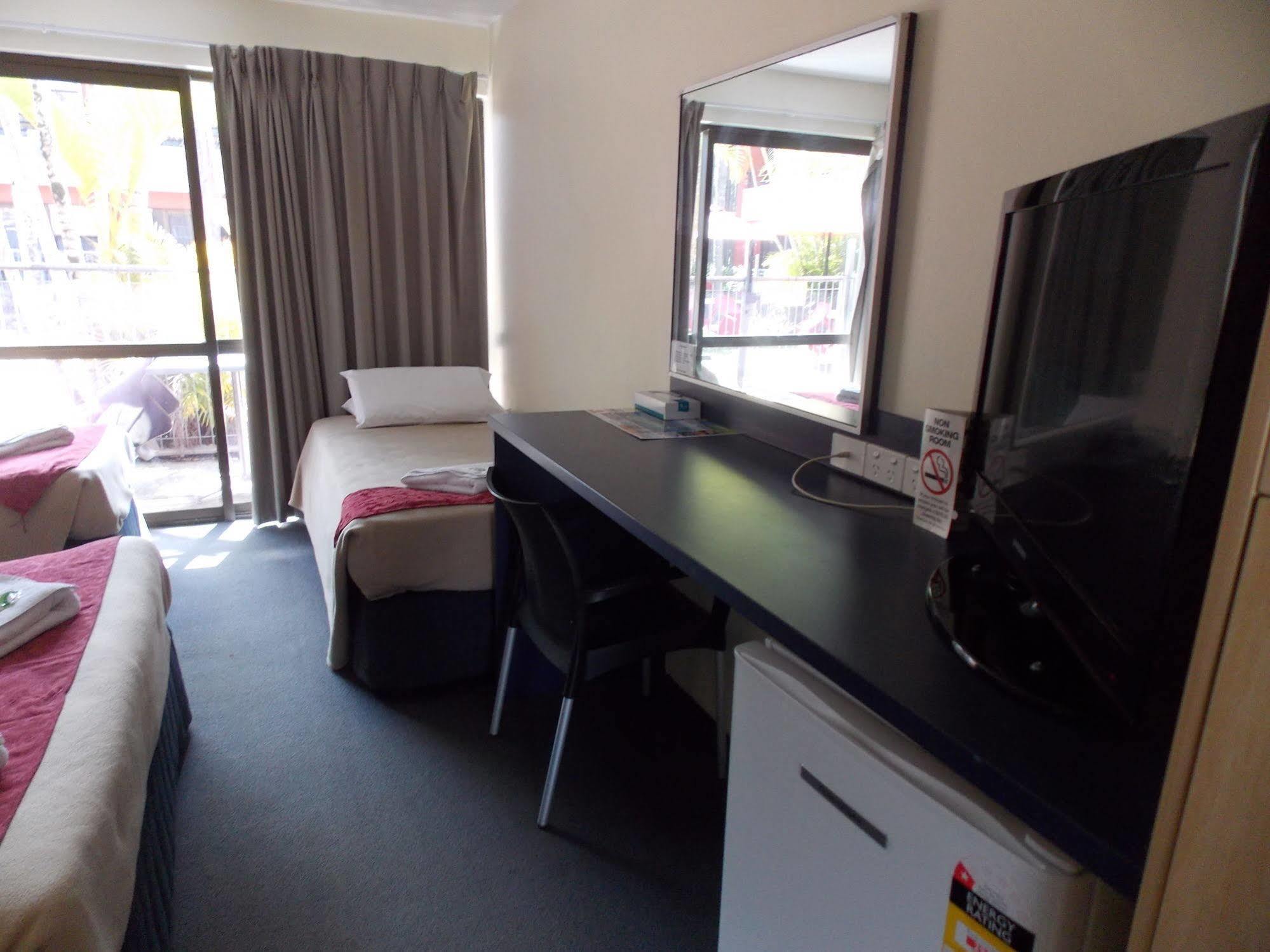 Currimundi Hotel Motel Sunshine Coast Dış mekan fotoğraf