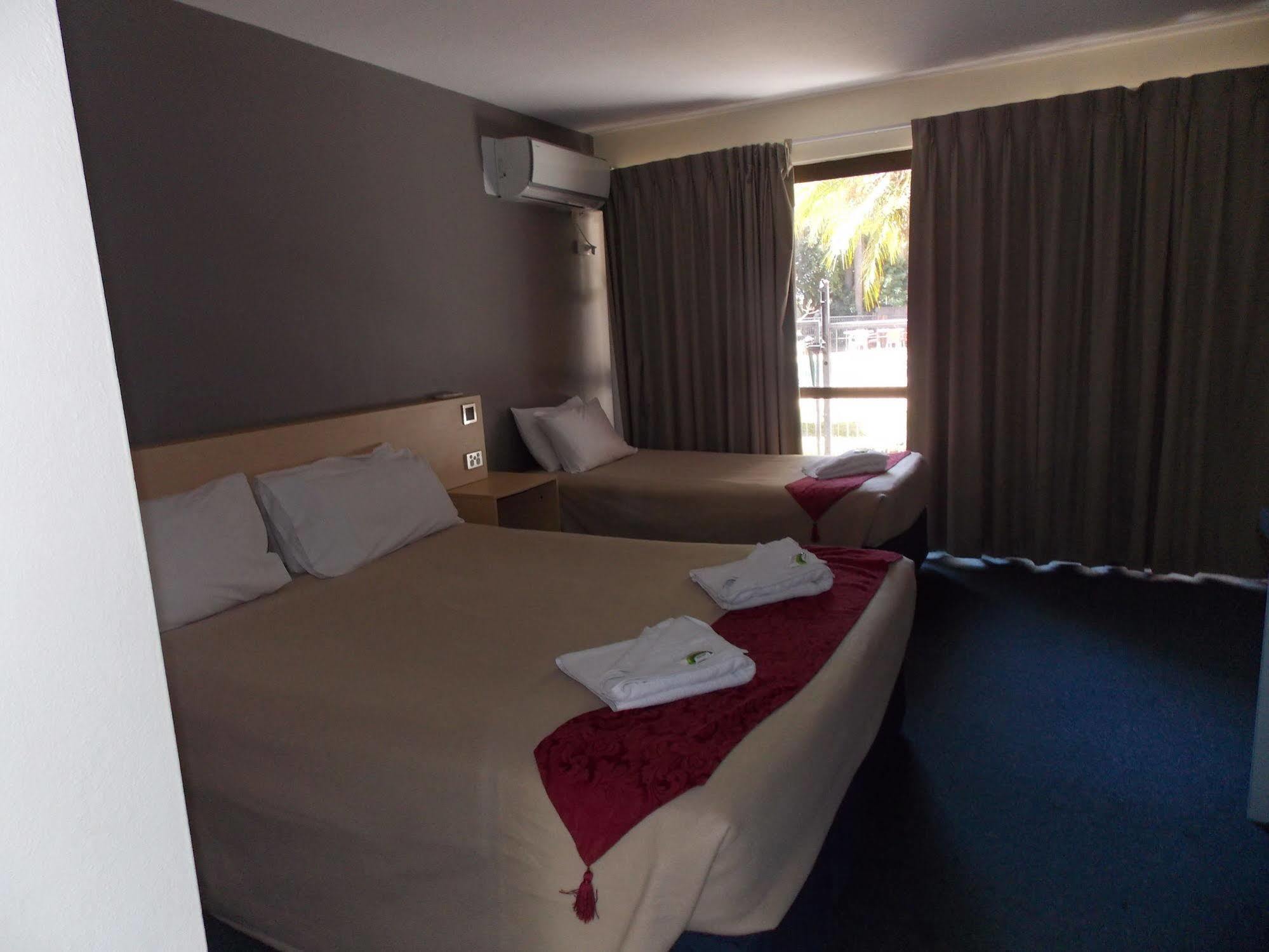 Currimundi Hotel Motel Dış mekan fotoğraf