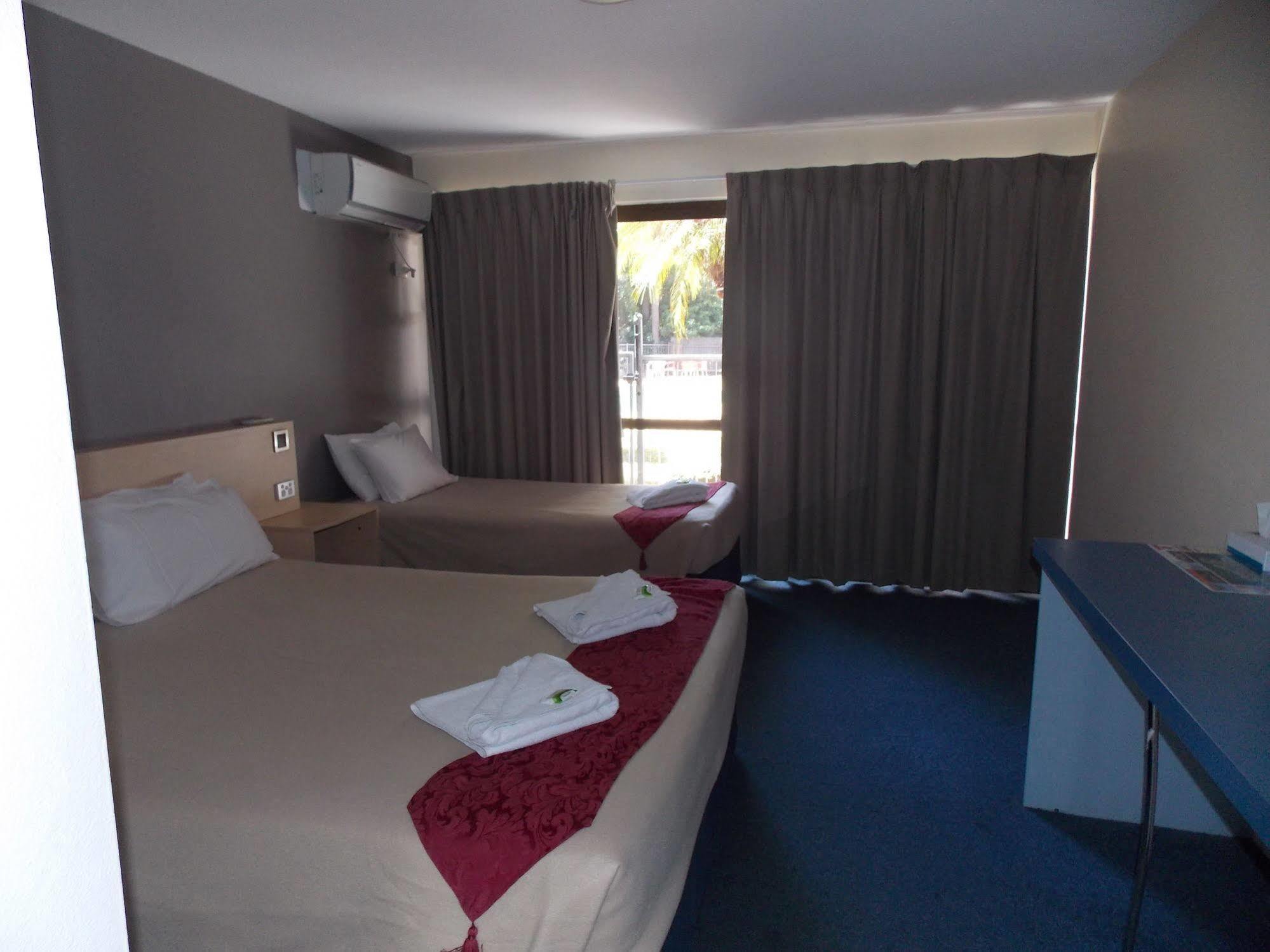 Currimundi Hotel Motel Dış mekan fotoğraf